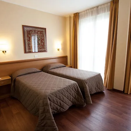 Hotel Esperia 3*