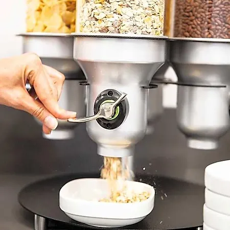 伊斯佩里亚酒店